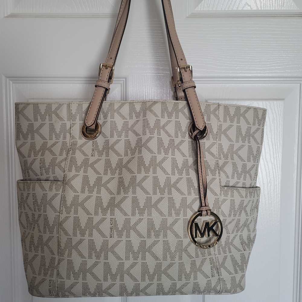 Michael Kors Vanilla lge Monogram Tote
